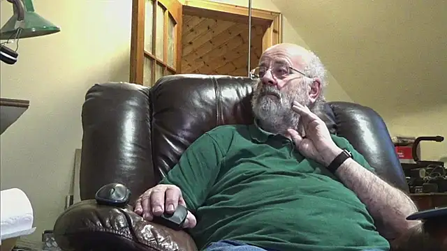 janzer13 online show from December 2025 02:47:01 PM