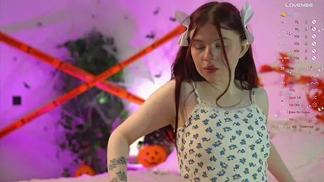 Snapshot of ambershoney chatting on October 2025 07:43:01 PM ambershoney online show from October 2025 07:43:01 PM