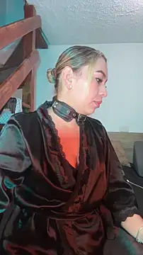Snapshot of Moon_Blake chatting on February 2026 02:04:01 AM Moon Blake online show from February 2026 02:04:01 AM