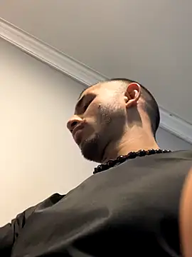 ArturoCardona  online show from October 2025 12:26:01 PM