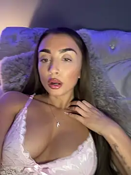 ellariverss online show from July 2026 12:50:01 AM
