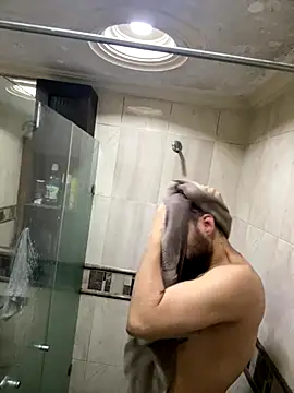   Damian    online show from October 2025 11:34:02 PM