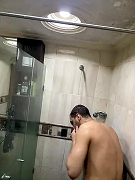   Damian    online show from October 2025 09:24:01 PM