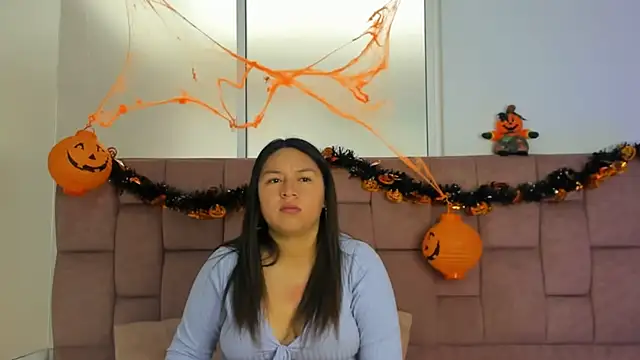 Snapshot of BellaRoux1 chatting on October 2025 12:02:02 PM BellaRoux1 online show from October 2025 12:02:02 PM