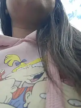 Snapshot of BellaRoux1 chatting on January 2026 12:43:01 PM BellaRoux1 online show from January 2026 12:43:01 PM