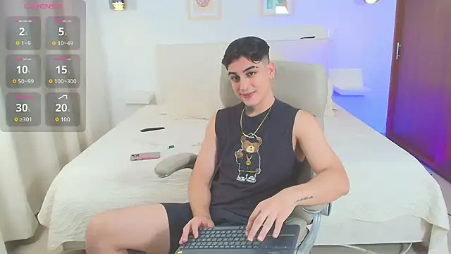 Thiago winteer online show from September 2025 04:34:02 AM