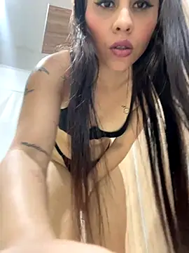 Snapshot of LuluMonroe_Eup chatting on October 2025 03:13:02 AM LuluMonroe Eup online show from October 2025 03:13:02 AM