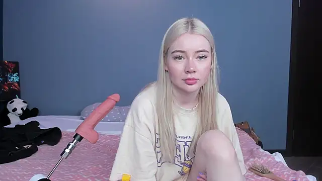 Lillie Berry online show from May 2026 05:25:01 AM