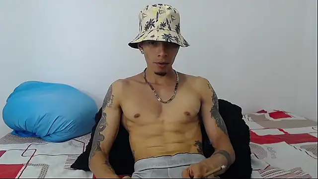 Snapshot of Daniel_laverde chatting on September 2025 07:15:02 PM Daniel laverde online show from September 2025 07:15:02 PM