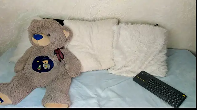 Snapshot of ClleoMoon chatting on September 2025 02:12:01 AM ClleoMoon online show from September 2025 02:12:01 AM