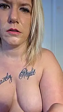 RhondaRump online show from October 2025 01:34:01 PM