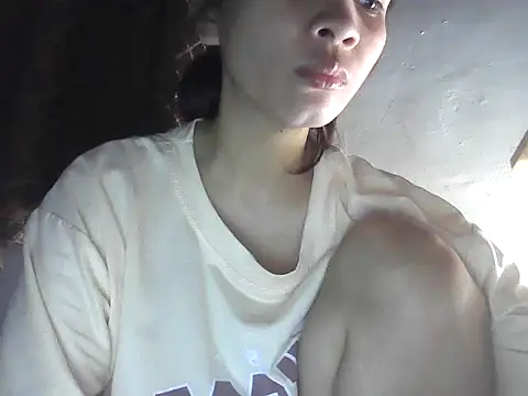 ivyloving4you online show from October 2025 09:37:01 PM