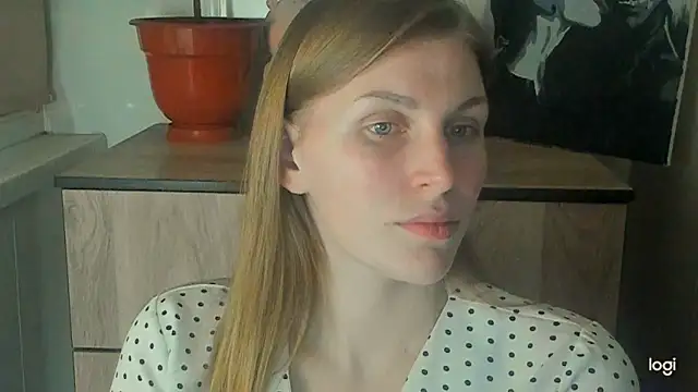 Snapshot of JuliaMuuun chatting on May 2026 09:21:01 PM JuliaMuuun online show from May 2026 09:21:01 PM