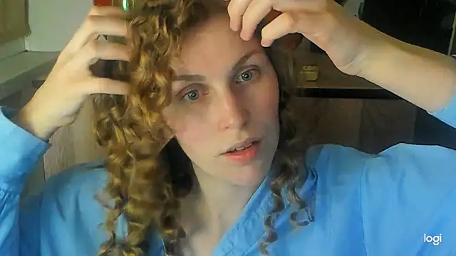 Snapshot of JuliaMuuun chatting on May 2026 09:00:02 PM JuliaMuuun online show from May 2026 09:00:02 PM