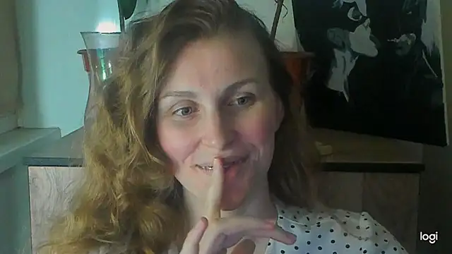 Snapshot of JuliaMuuun chatting on May 2026 08:48:02 PM JuliaMuuun online show from May 2026 08:48:02 PM