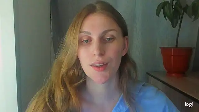 Snapshot of JuliaMuuun chatting on May 2026 07:59:02 PM JuliaMuuun online show from May 2026 07:59:02 PM