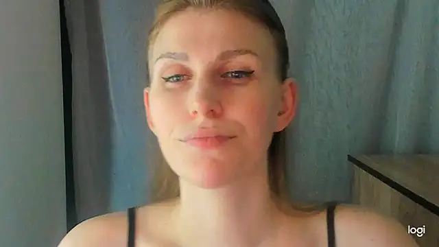 Snapshot of JuliaMuuun chatting on June 2026 09:03:01 PM JuliaMuuun online show from June 2026 09:03:01 PM