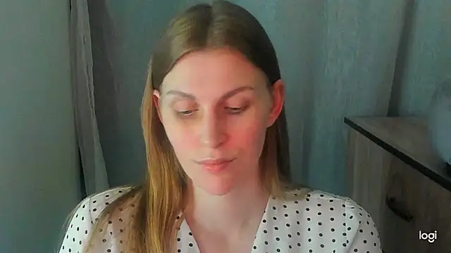 Snapshot of JuliaMuuun chatting on June 2026 09:30:01 PM JuliaMuuun online show from June 2026 09:30:01 PM