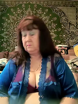 CrystalLime6411 online show from May 2026 02:00:01 PM