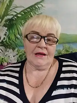 VioletSweet5566 online show from December 2025 07:32:01 PM