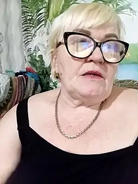 VioletSweet5566 online show from April 2026 01:56:02 PM