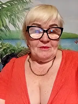 VioletSweet5566 online show from April 2026 07:05:02 PM