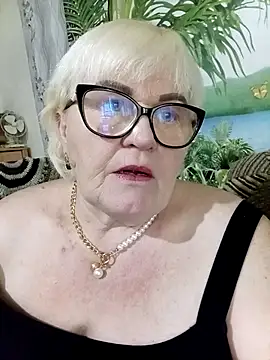 VioletSweet5566 online show from May 2026 01:29:02 PM