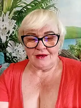 VioletSweet5566 online show from May 2026 02:12:01 PM
