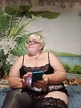 VioletSweet5566 online show from July 2026 06:04:01 PM
