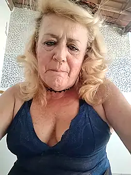 Snapshot of Belladama61 chatting on February 2026 04:43:02 PM Belladama61 online show from February 2026 04:43:02 PM