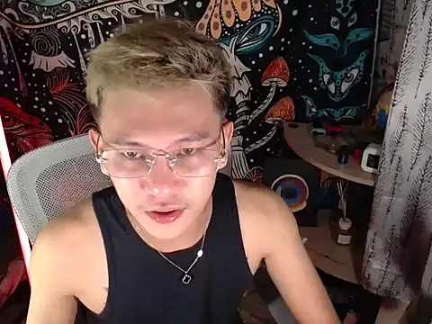 RalfAsian25 online show from May 2026 12:24:02 PM