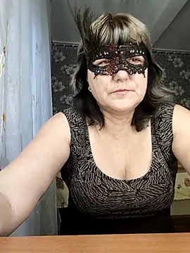 Snapshot of AliceGold5231 chatting on November 2025 06:24:02 AM AliceGold5231 online show from November 2025 06:24:02 AM