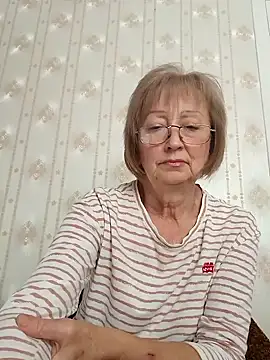 AlikaSwan5821 online show from September 2025 01:22:01 PM