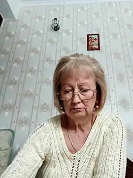 AlikaSwan5821 online show from October 2025 01:42:02 PM