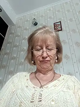 AlikaSwan5821 online show from October 2025 12:15:02 PM