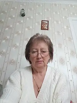 AlikaSwan5821 online show from February 2026 01:37:02 PM