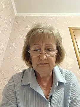 Snapshot of AlikaSwan5821 chatting on May 2026 01:42:02 PM AlikaSwan5821 online show from May 2026 01:42:02 PM