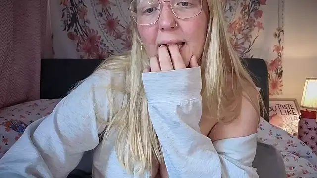 Snapshot of Daisyxoxo_ chatting on September 2025 08:37:01 AM Daisyxoxo online show from September 2025 08:37:01 AM