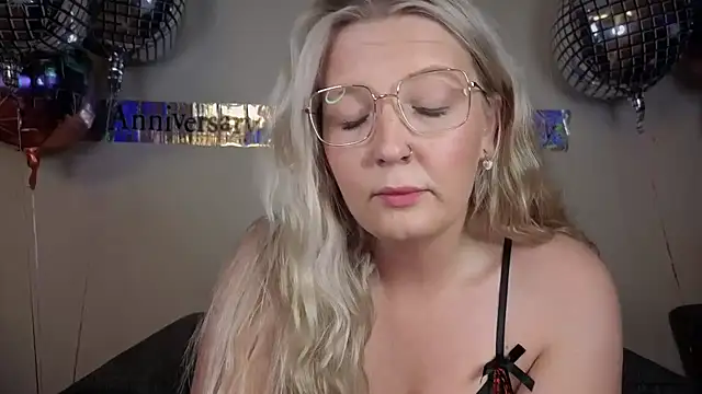 Snapshot of Daisyxoxo_ chatting on September 2025 07:04:01 PM Daisyxoxo online show from September 2025 07:04:01 PM