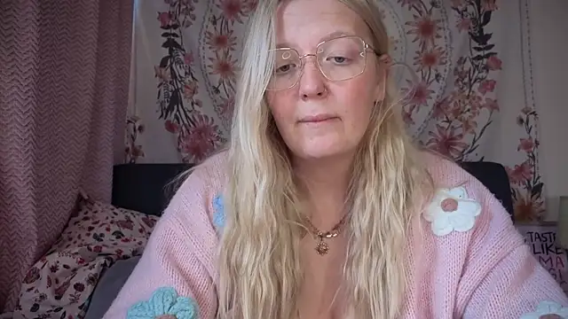 Snapshot of Daisyxoxo_ chatting on September 2025 08:40:01 AM Daisyxoxo online show from September 2025 08:40:01 AM