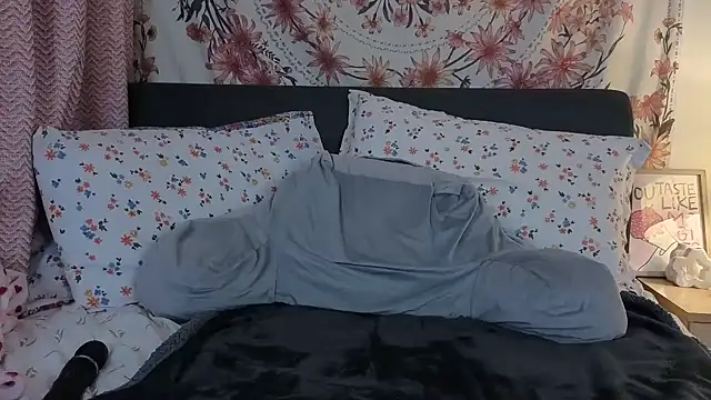 Daisyxoxo  online show from April 2026 08:21:01 PM