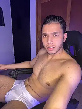 Snapshot of max_valiant1 chatting on December 2025 04:28:02 AM max valiant1 online show from December 2025 04:28:02 AM