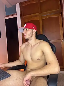 Snapshot of max_valiant1 chatting on December 2025 05:03:01 AM max valiant1 online show from December 2025 05:03:01 AM