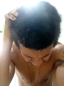 moreno25centimetro online show from November 2025 11:12:02 AM