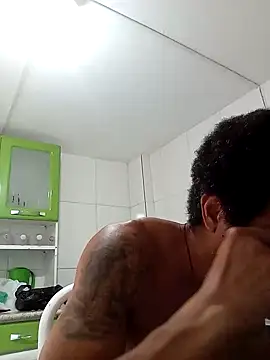 moreno25centimetro online show from December 2025 01:17:04 PM