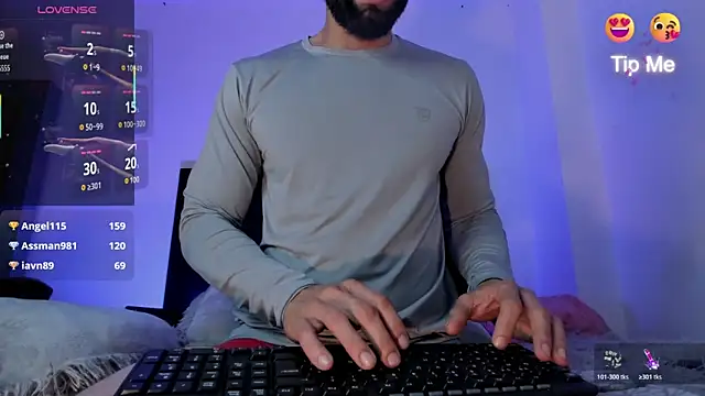 Enzo-wolf33 online show from April 2026 02:03:02 AM