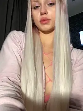 Snapshot of FavoriteKira chatting on October 2025 05:22:02 PM FavoriteKira online show from October 2025 05:22:02 PM