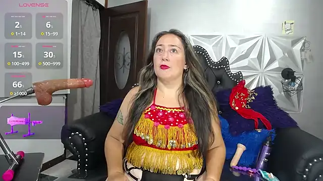 Snapshot of naughty_milf_esmeralda chatting on October 2025 03:07:01 AM naughty milf esmeralda online show from October 2025 03:07:01 AM