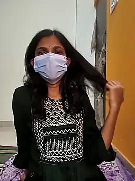 Shivani2002 online show from November 2025 05:06:02 PM