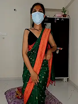 Shivani2002 online show from May 2026 03:52:02 PM
